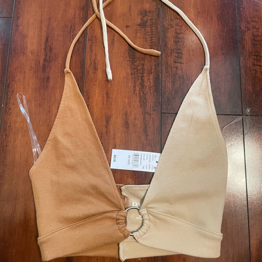 COLOR BLOCK CROP TOP